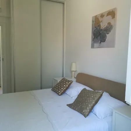 Soba Mirus Πανσιόν 3*